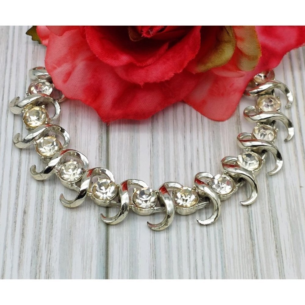 Beautiful Vintage CORO Silver Tone Swirl Crystal Link Bracelet Safety Chain 7"